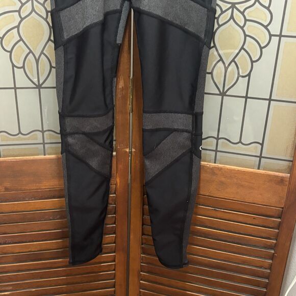 Alo Yoga High Waisted Level Up Leggings Size XXS - Picture 7 of 11
